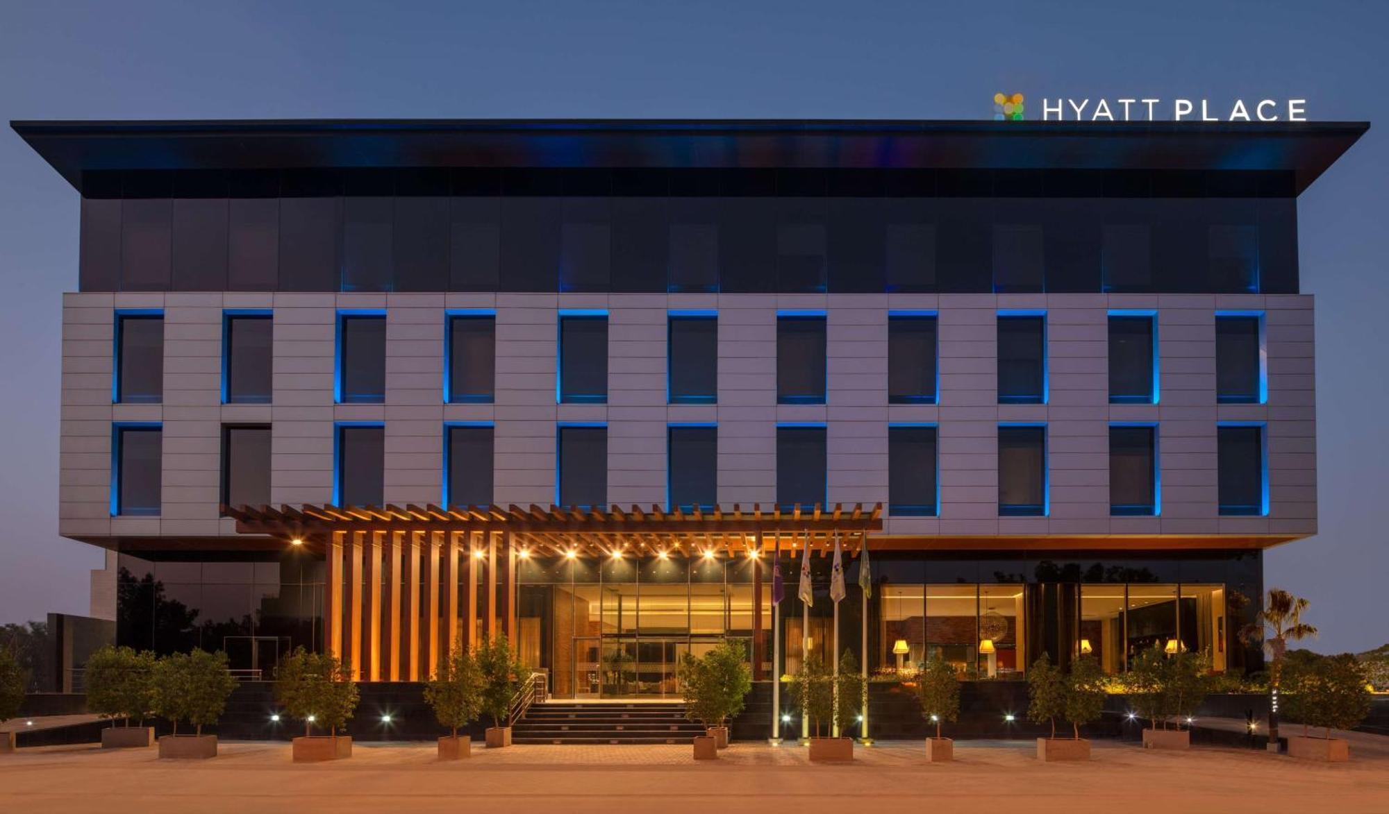 Hyatt Place Riyadh Sulaimania Hotel Exterior photo